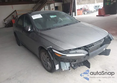 2024 Hyundai Elantra Sel z USA, uszkodzony, nr VIN KMHLM4DG2RU663927